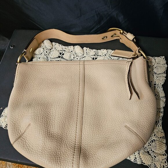 Coach creamy light tan pebble leather handbag - Picture 5 of 7